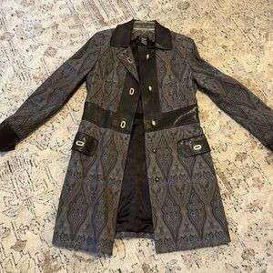Woman’s coat size 6